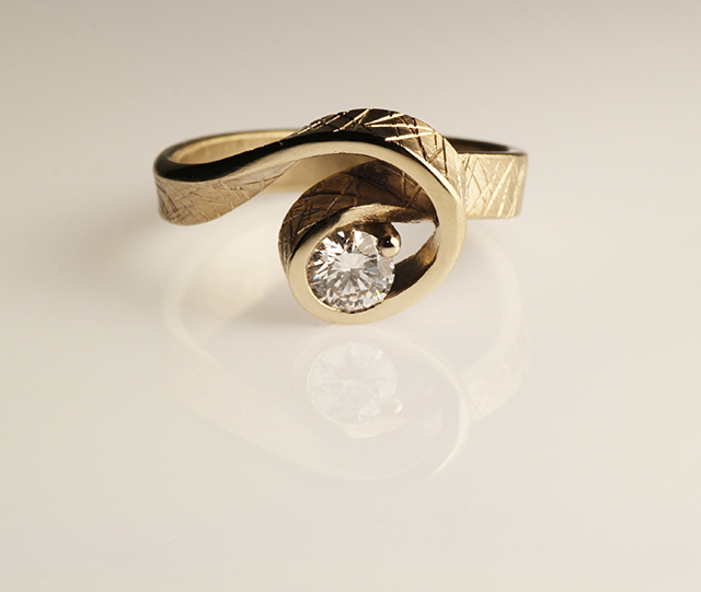 foto forma originale anello