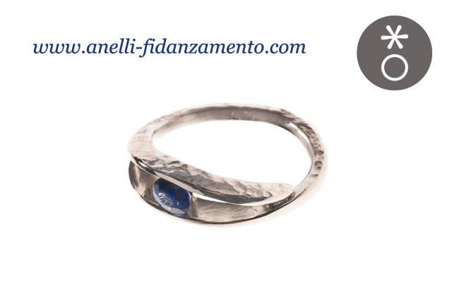 Quali pietre al posto del diamante foto anello con zaffiro