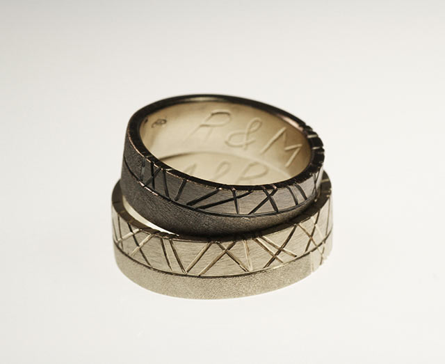 Foto anelli in oro nero